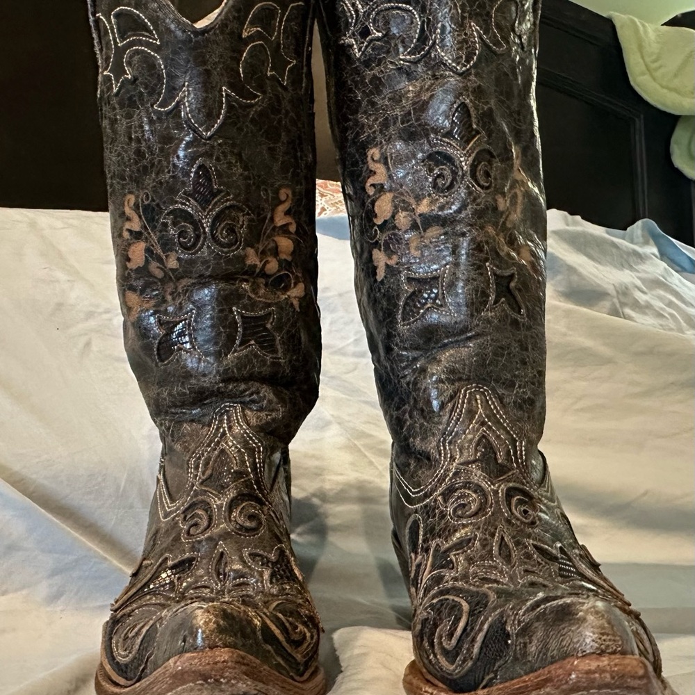Black and Tan Western Cowboy Boots